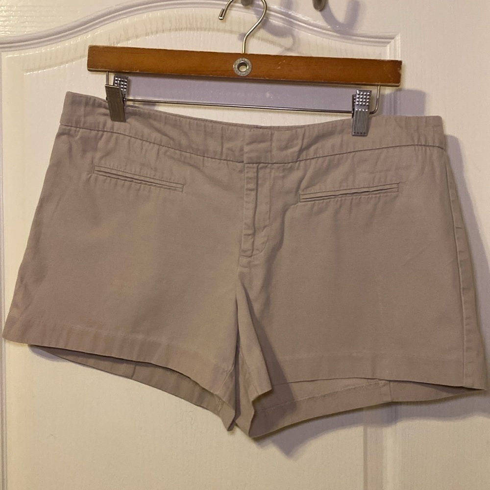 GAP Women’s Khaki Canvas Short Size 10 NWOT
